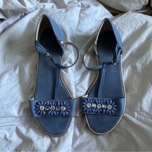 NEVER WORN Nine West blue detailed sandal size 7 - Picture 1 of 3